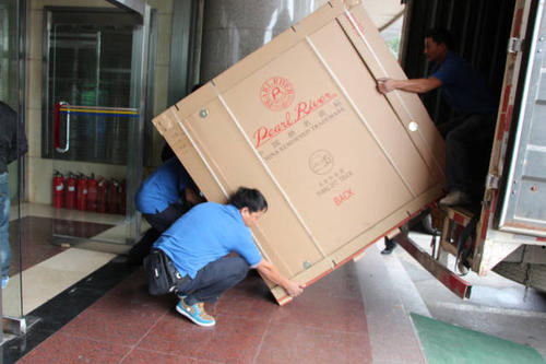 城步钢琴贵重工艺品无忧运